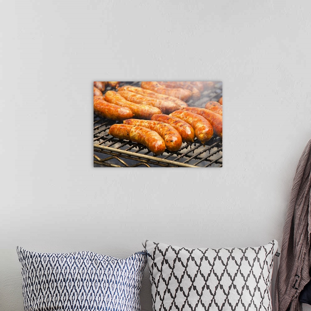 A bohemian room featuring USA, New York, New York City, SaUSAges on barbeque