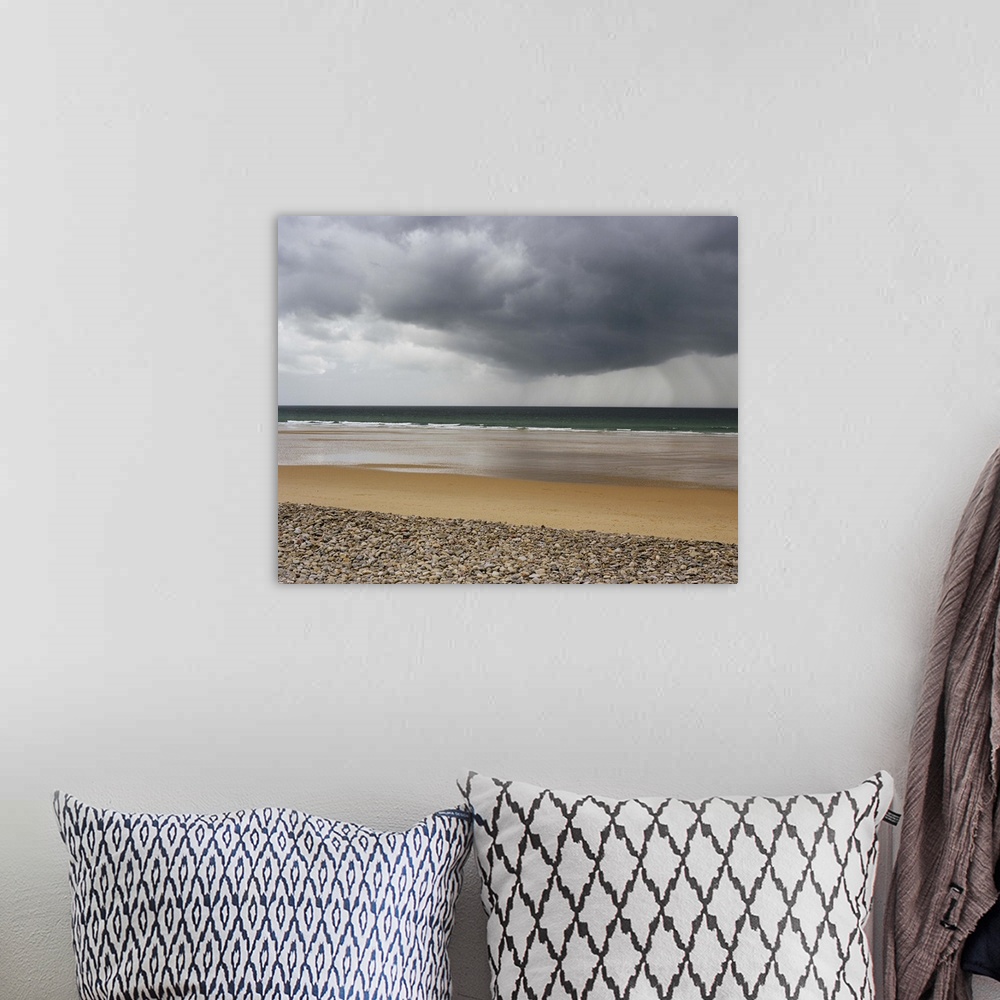A bohemian room featuring Storm and tide in Normandi sea.
