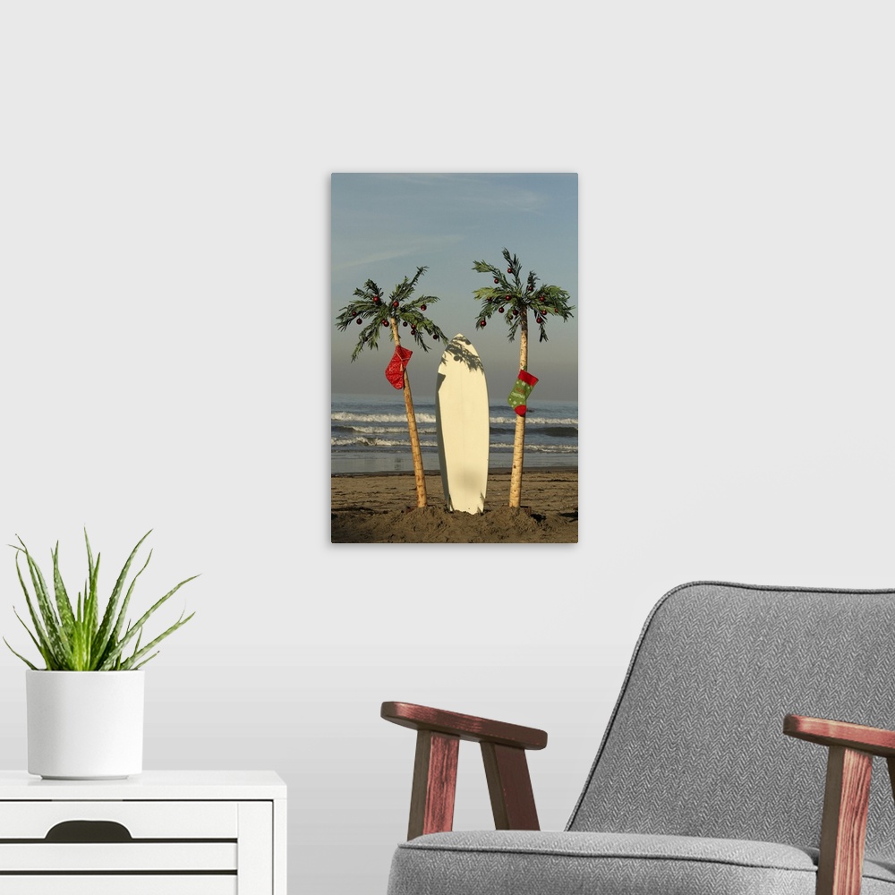 A modern room featuring Surfboard and palm trees at Christmas