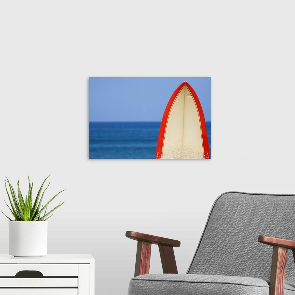 A modern room featuring Surfboard in front of sea on Las Canteras beach in Las Palmas de Gran Canaria.