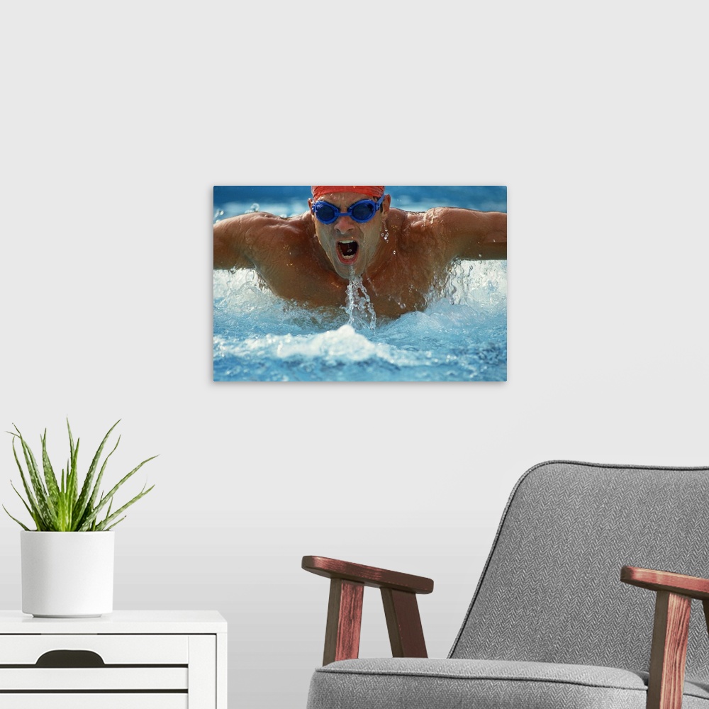 A modern room featuring Swimming
