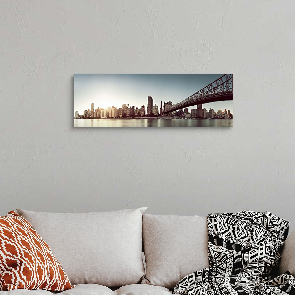 A bohemian room featuring Upper East Side in New York with Manhattan Skyline and Queensboro Bridge in lng exposure time.