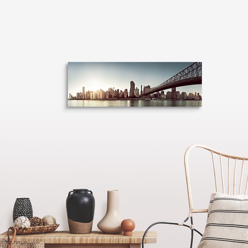 A farmhouse room featuring Upper East Side in New York with Manhattan Skyline and Queensboro Bridge in lng exposure time.