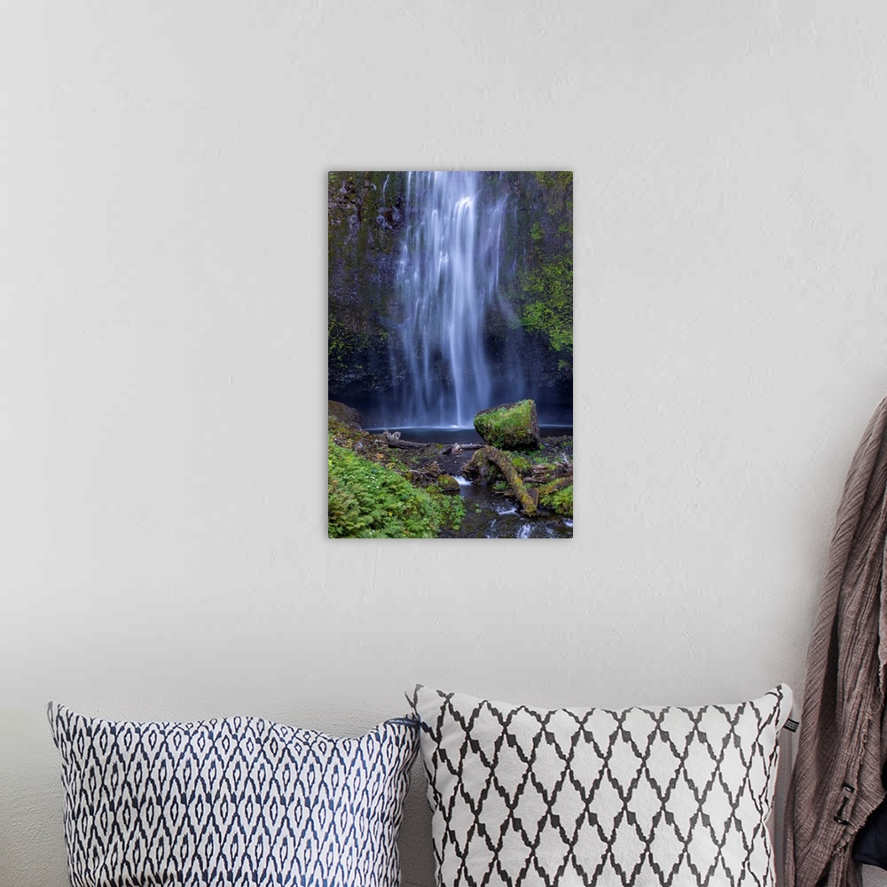 A bohemian room featuring Waterfalls