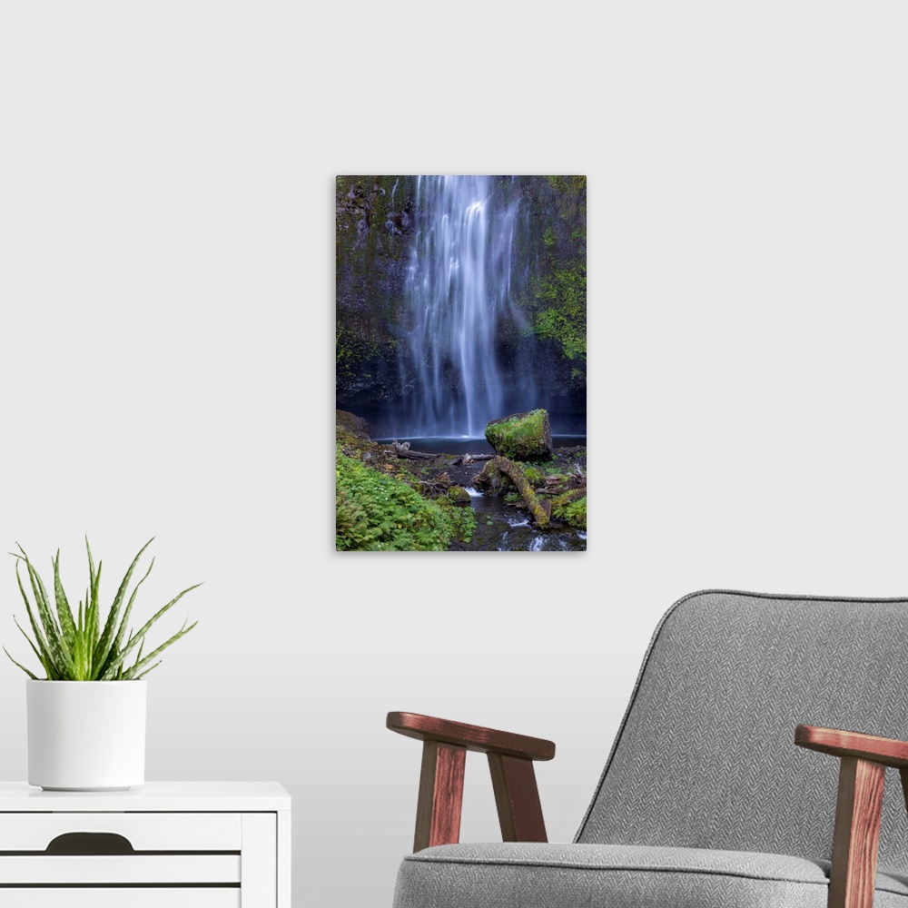 A modern room featuring Waterfalls
