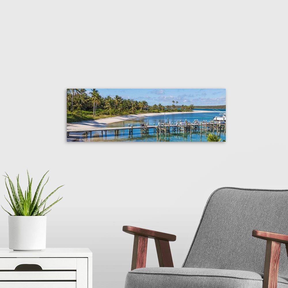 A modern room featuring Bahamas, Abaco Islands, Elbow Cay, Tihiti beach