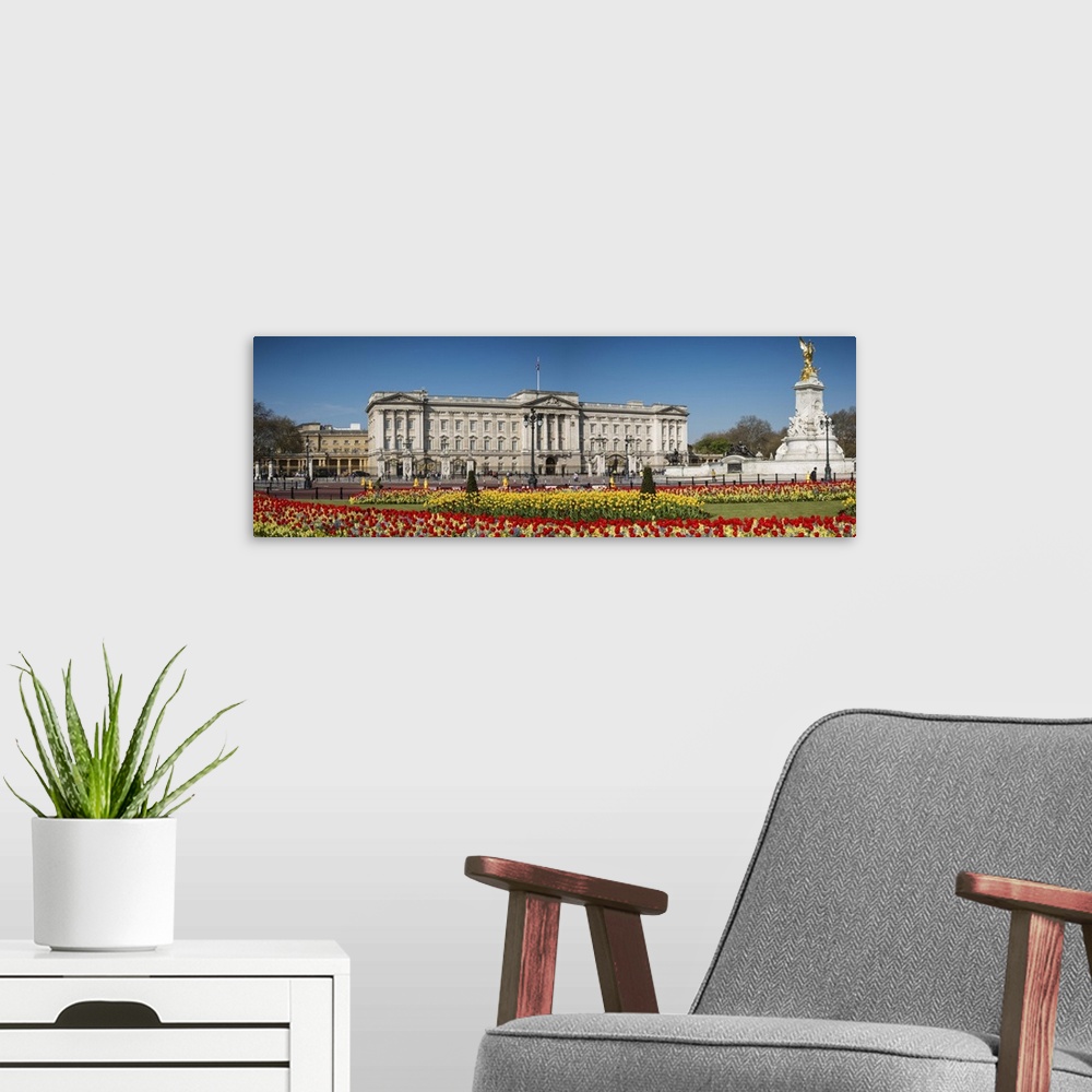 A modern room featuring Buckingham Palace, London, England, UK