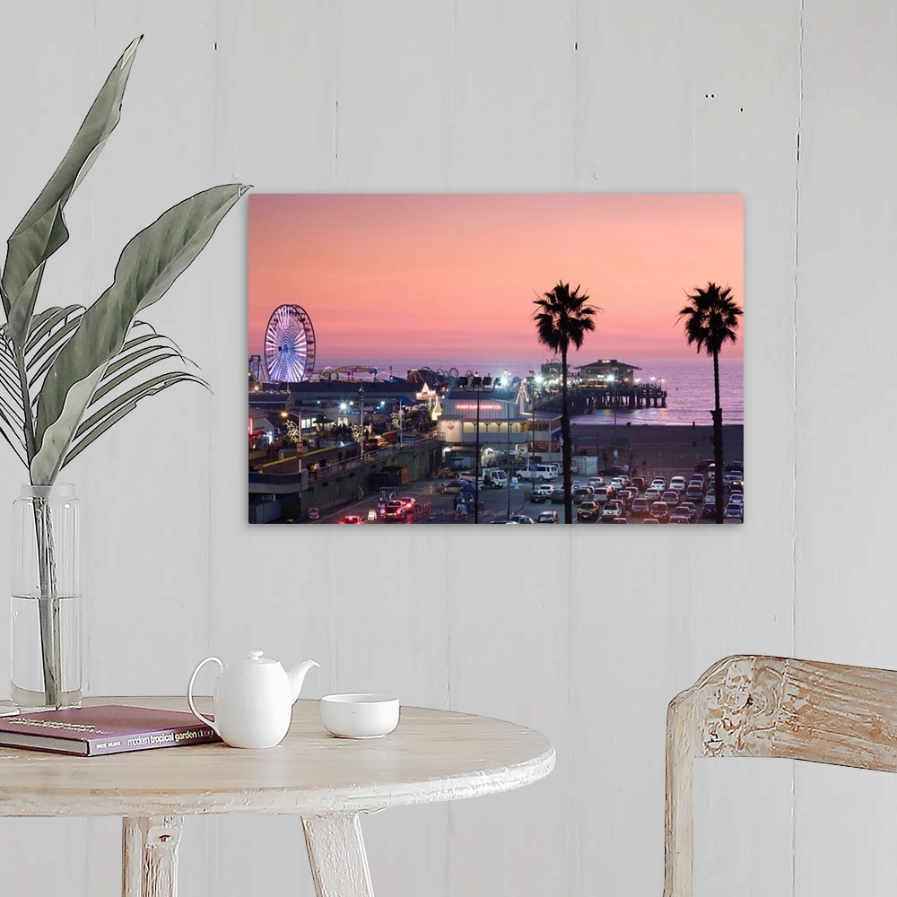 A farmhouse room featuring USA, California, Los Angeles, Santa Monica, Santa Monica Pier, dusk