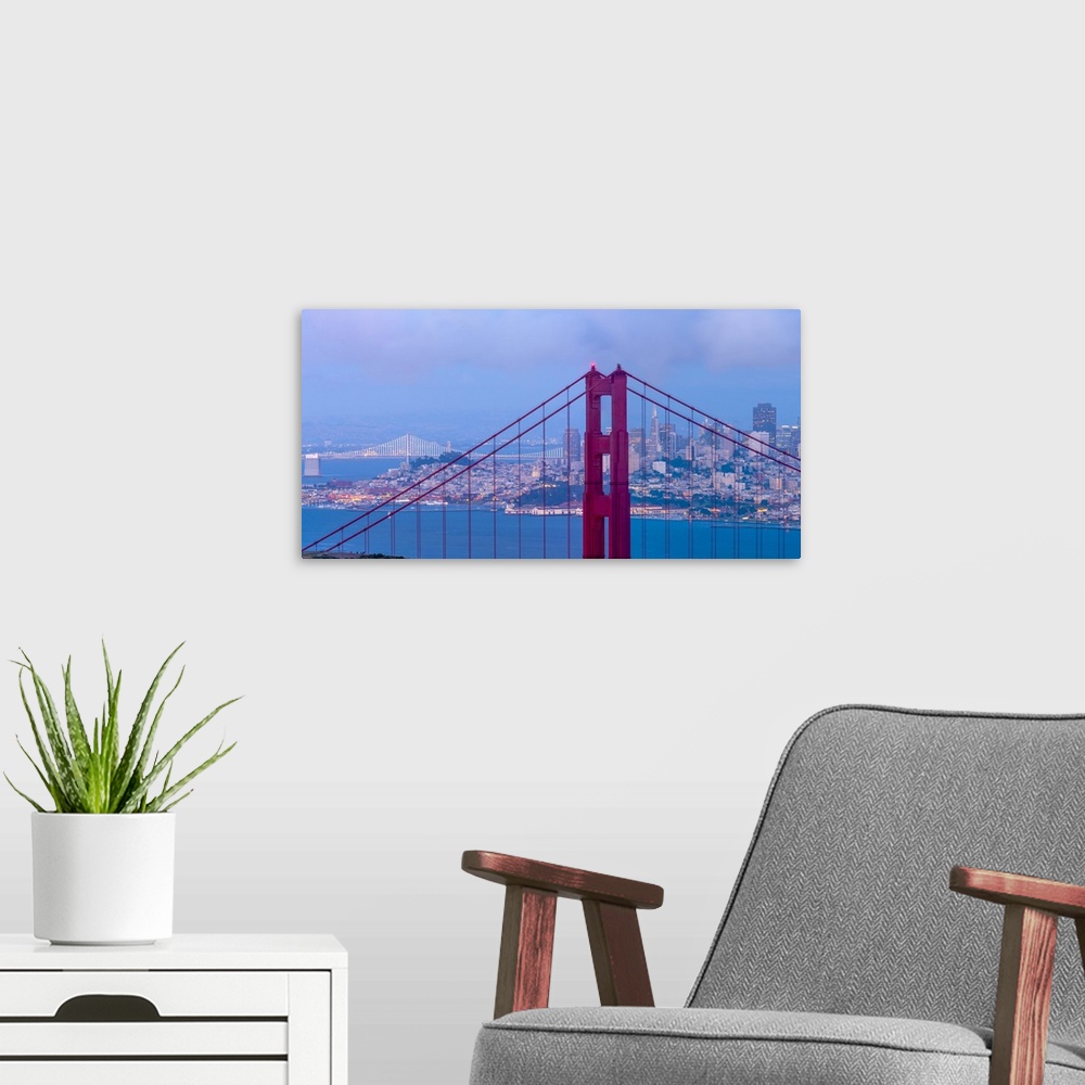 A modern room featuring USA, California, San Francisco, Golden Gate Bridge.