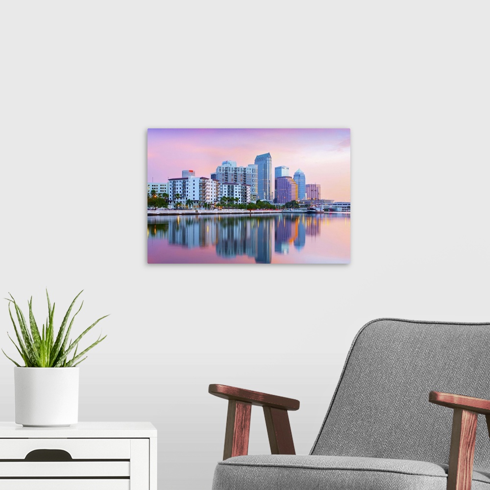 A modern room featuring Florida, Tampa, Skyline, Dawn, Hillsborough River