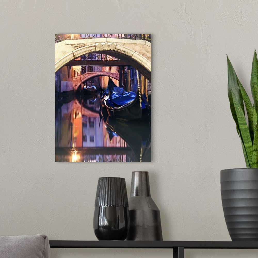A modern room featuring Italy, Venice. View of a canal