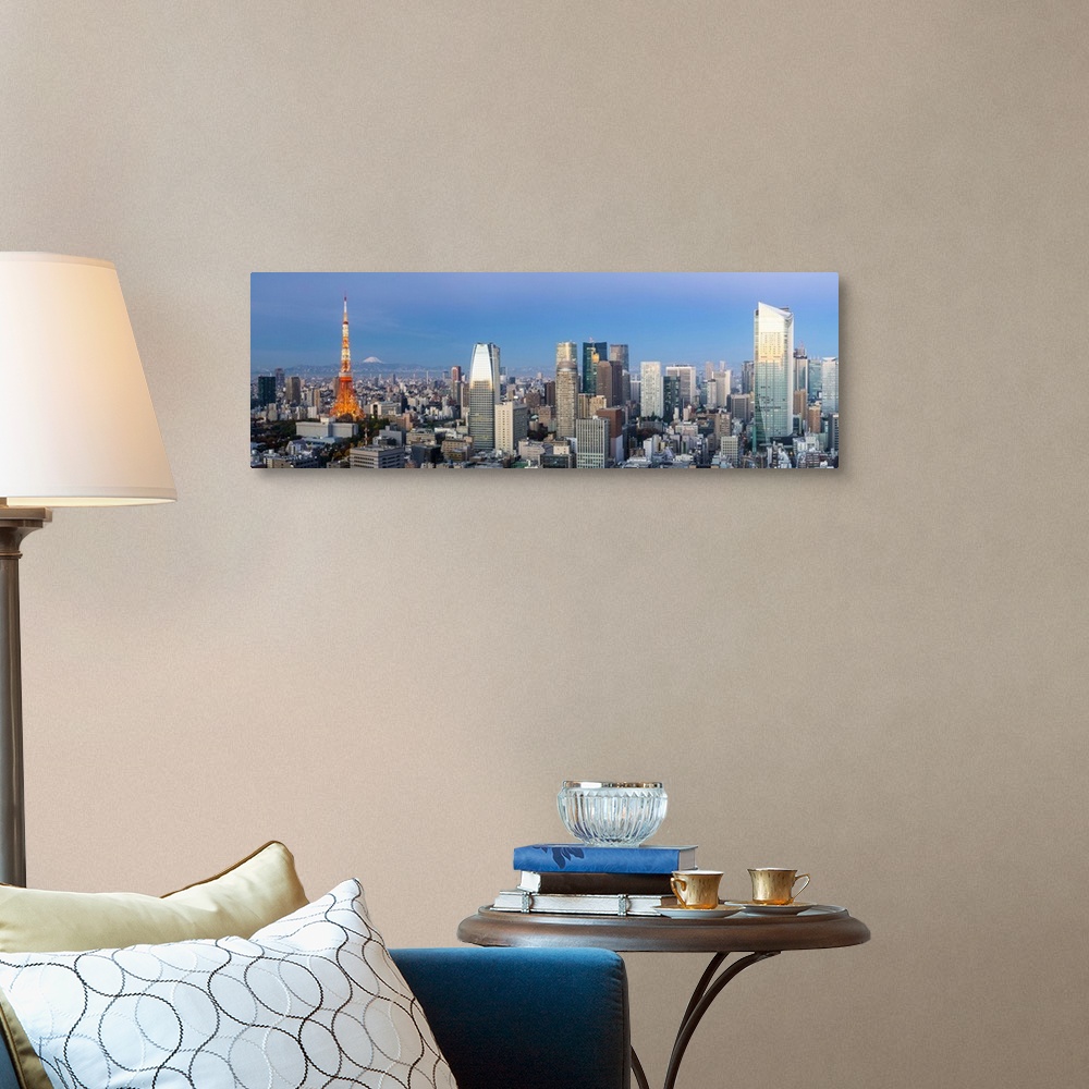 A traditional room featuring Japan, Tokyo, elevated night view of the city skyline and iconic illuminated Tokyo Tower