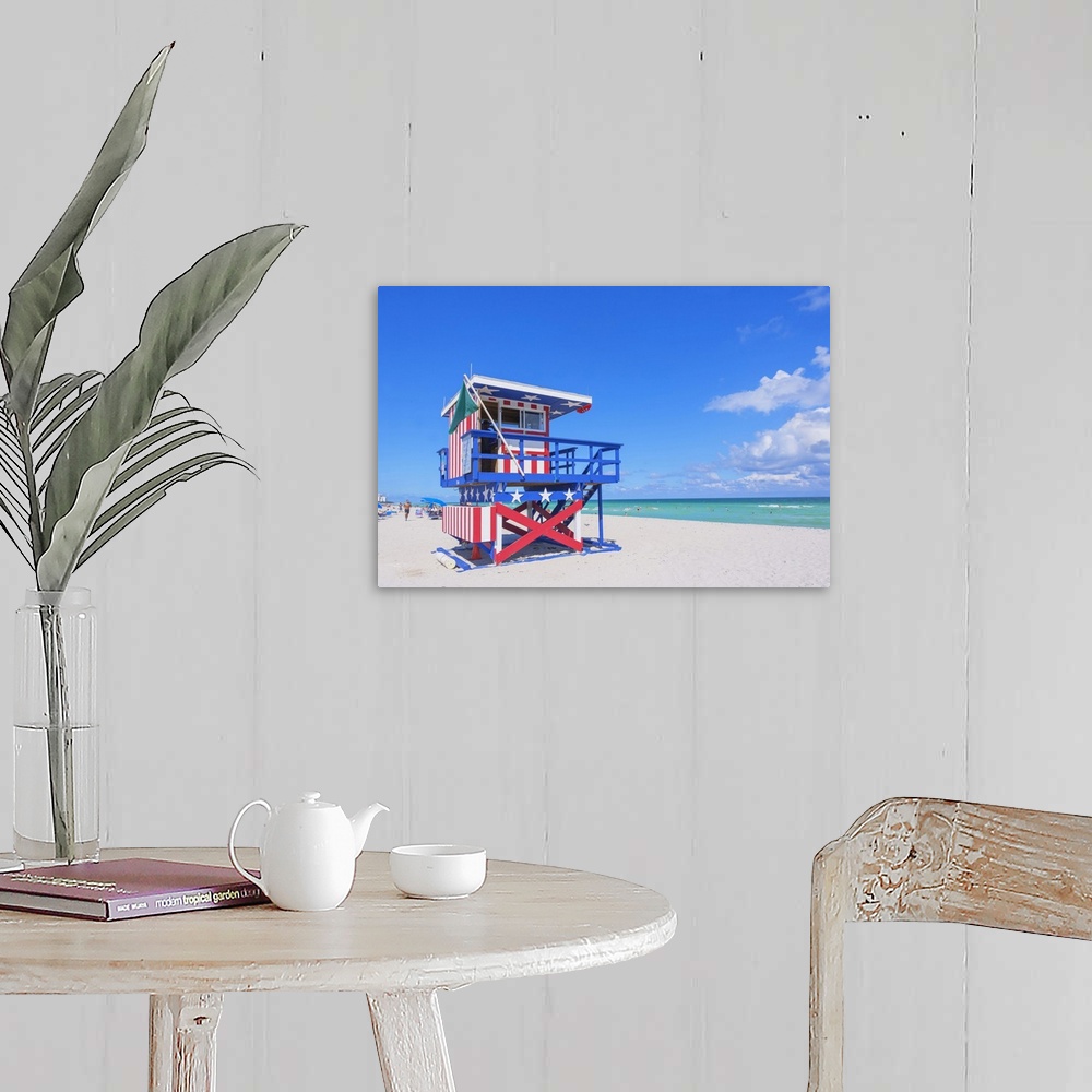 A farmhouse room featuring Lifeguard beach hut, Miami beach, Miami, Florida, USA.