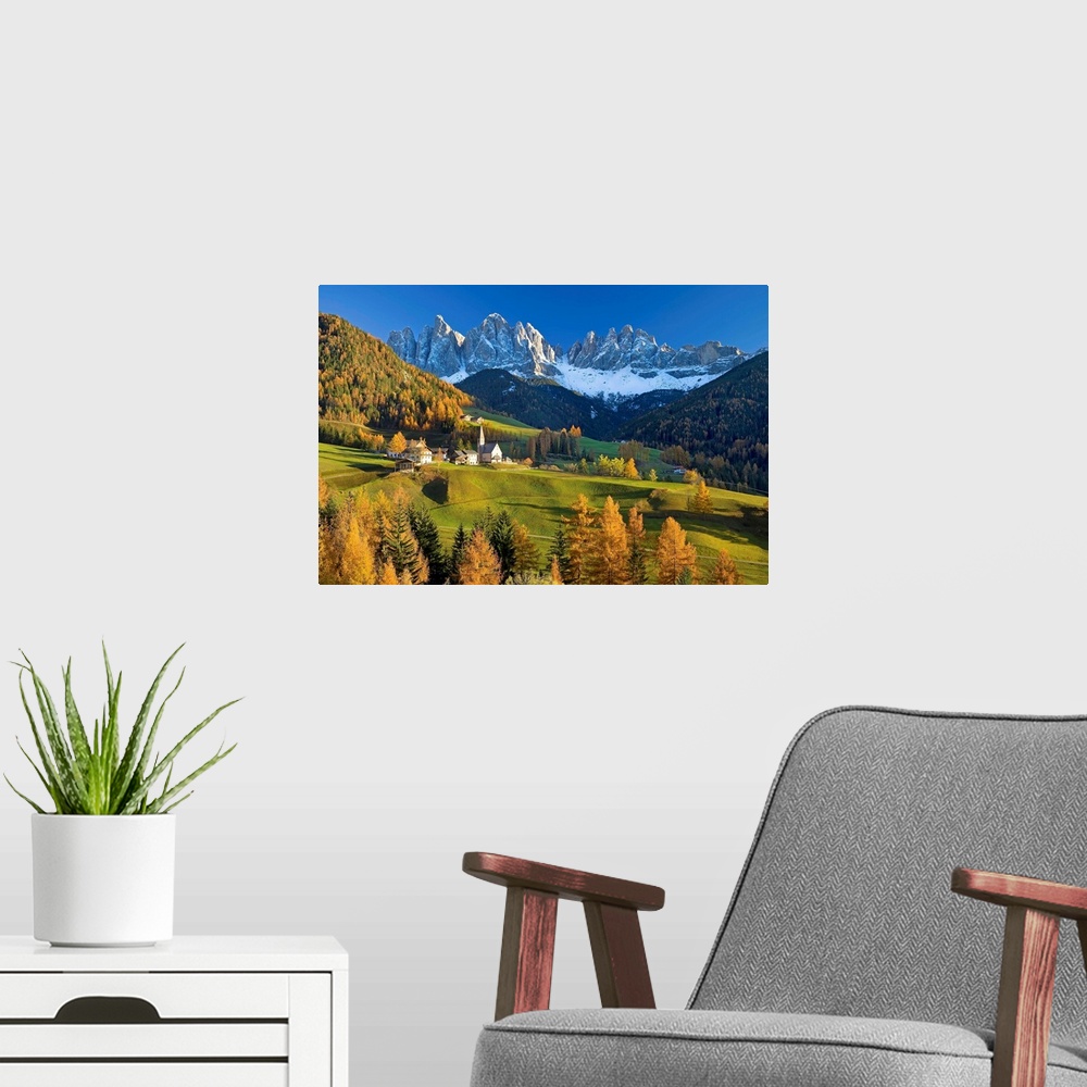 A modern room featuring Mountains, Geisler Gruppe/ Geislerspitzen, Dolomites, Trentino-Alto Adige, Italy, Europe