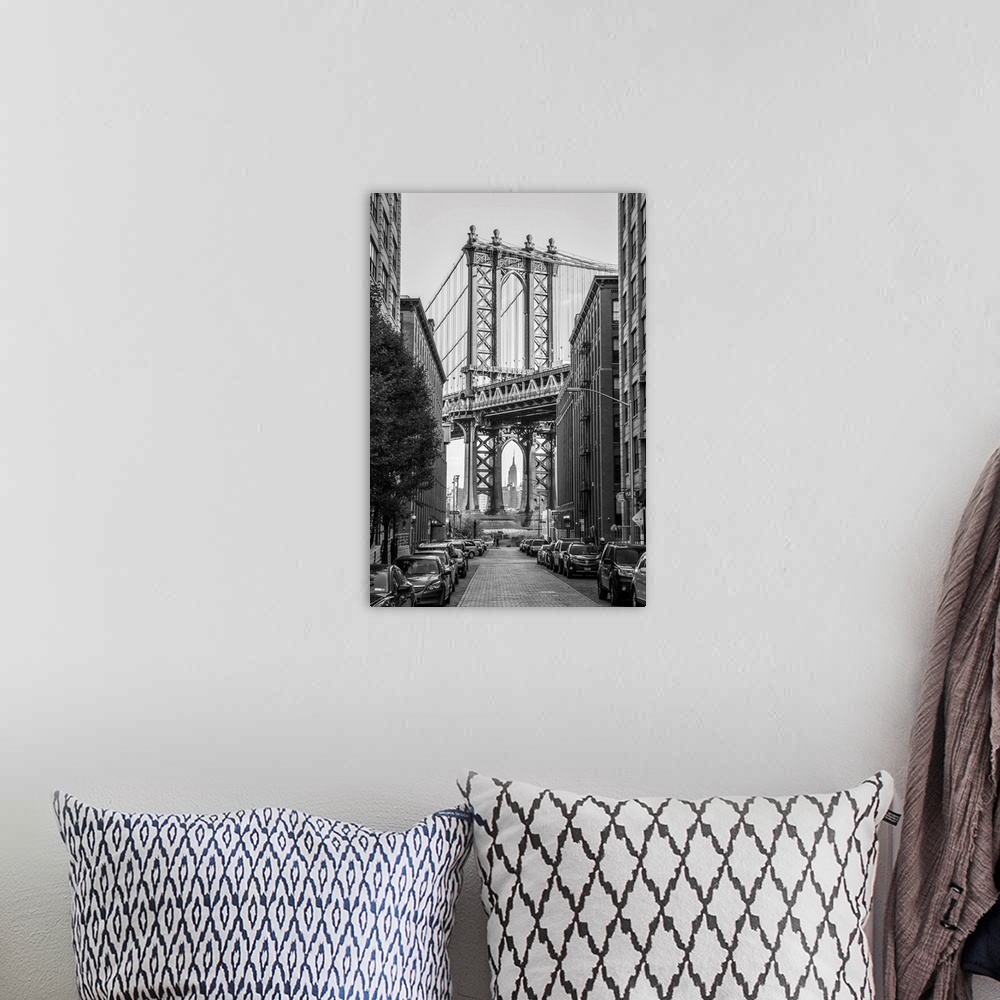A bohemian room featuring USA, New York, Brooklyn, Dumbo, Manhattan Bridge.