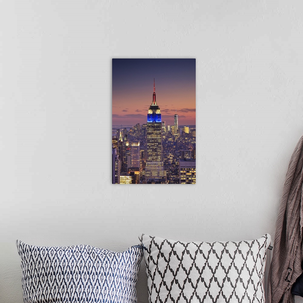 A bohemian room featuring USA, New York, Manhattan, Top of the Rock Observatory, Midtown Manhattan and Empire State Building.