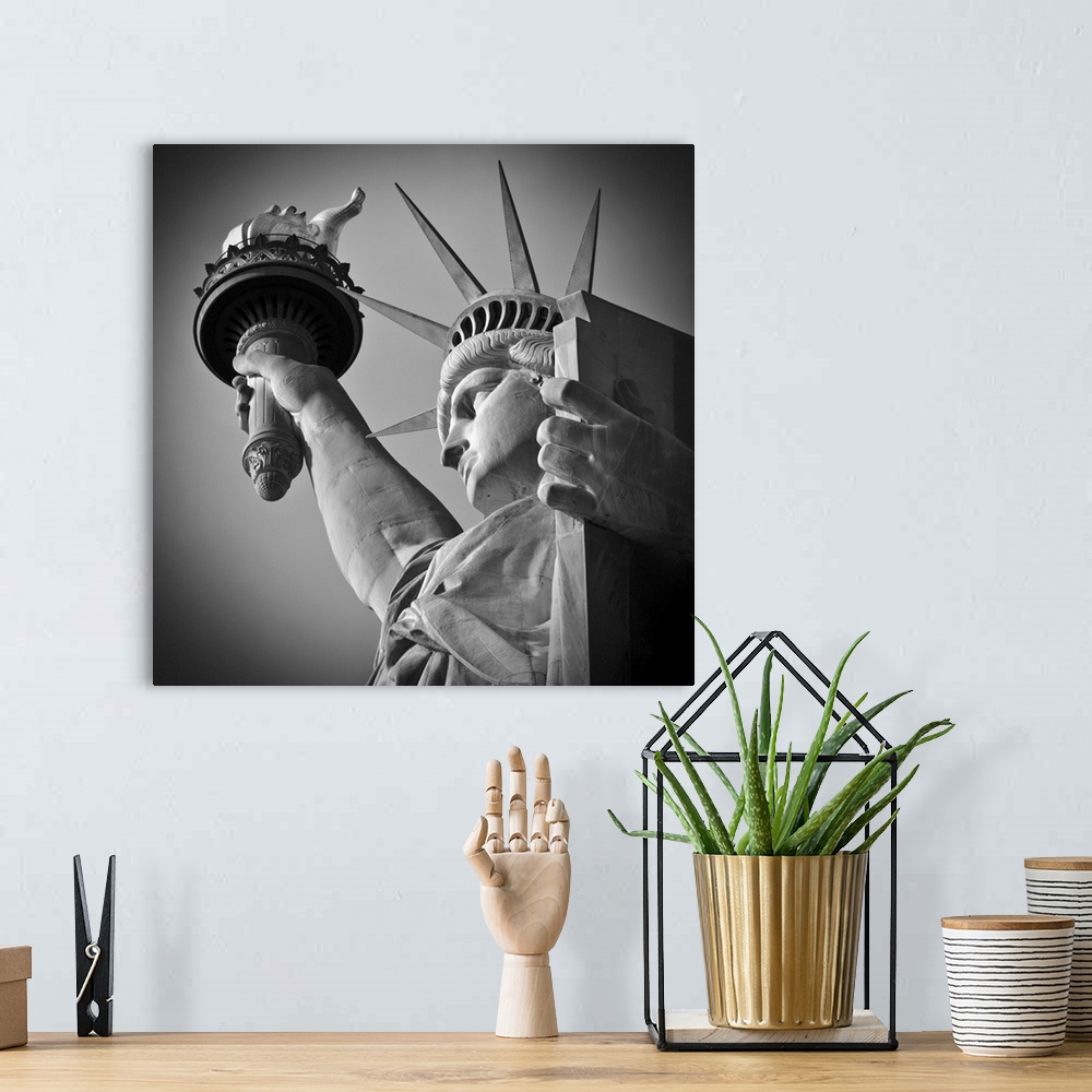 A bohemian room featuring USA, New York, Statue of Liberty