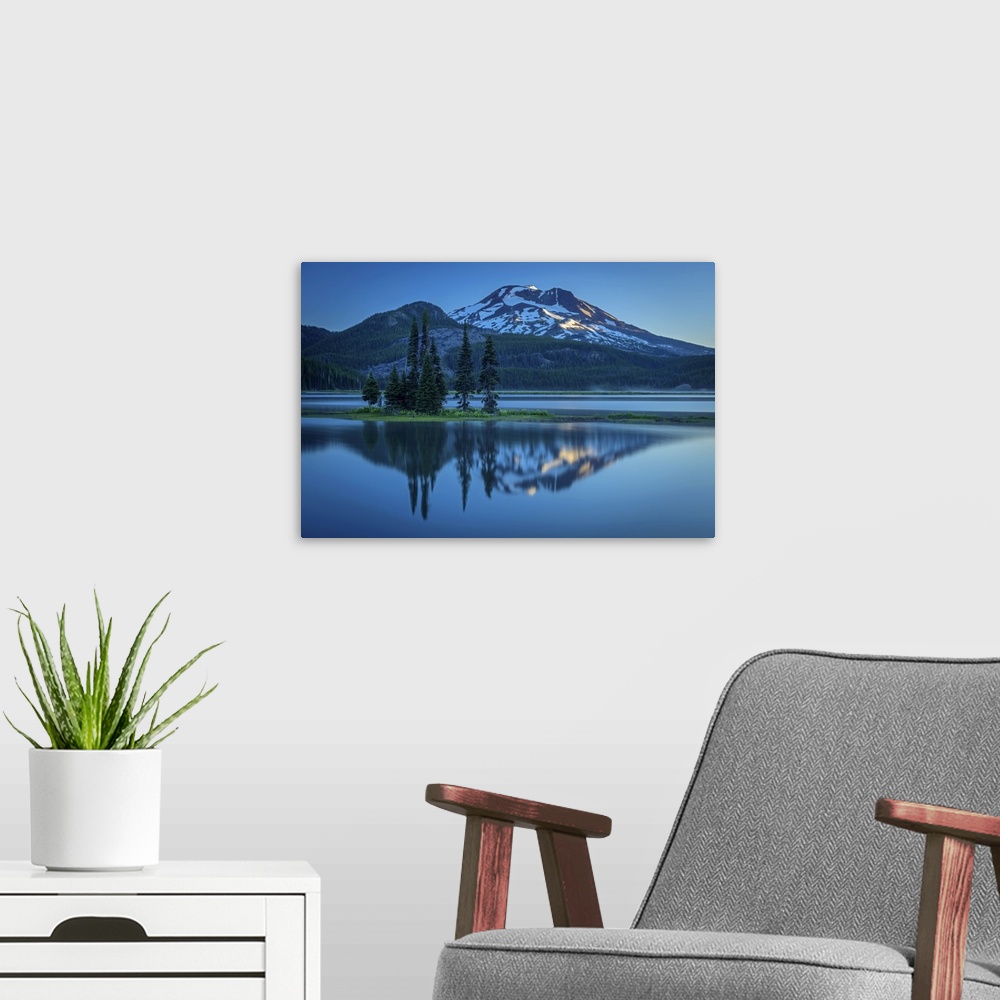 A modern room featuring USA, Oregon, Pacific Northwest, Central, Cascades, Deschutes County, Sparks Lake with South Siste...