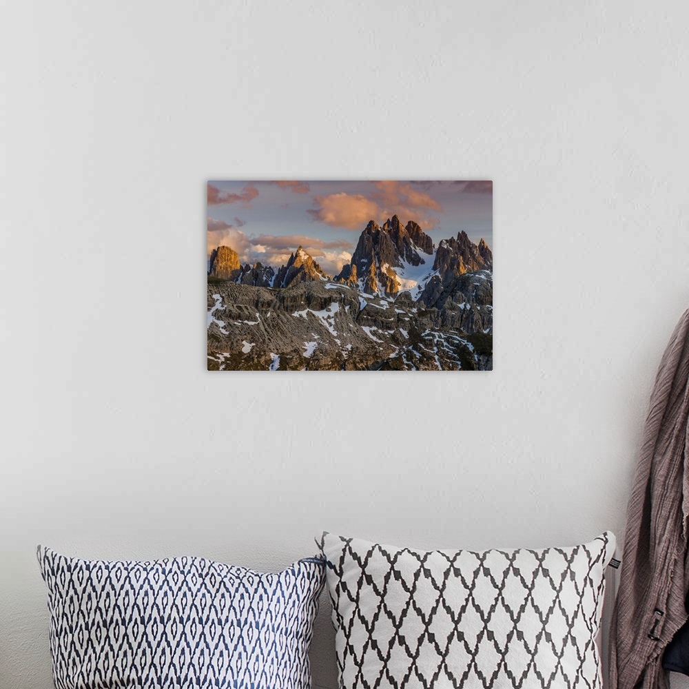 A bohemian room featuring Panoramic view over the Sorapis mountain group at sunset, Dolomites, Veneto, Italy
