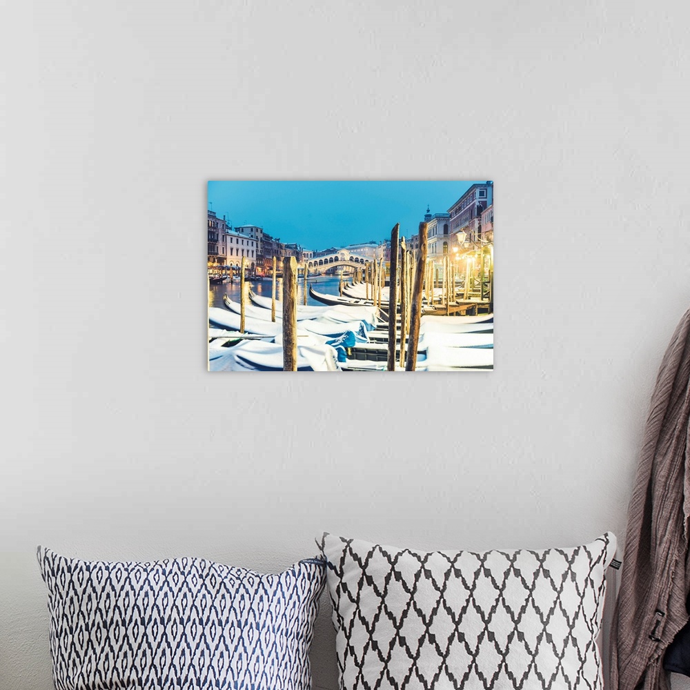 A bohemian room featuring Rialto Bridge At Dusk In Winter, Venice, Veneto, Italy
