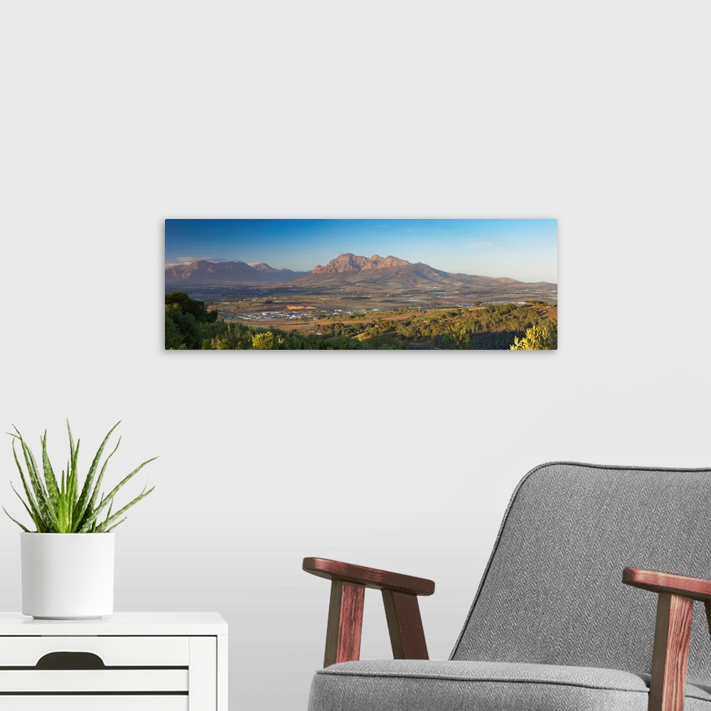 A modern room featuring Simonsberg Mountain and Paarl Valley, Paarl, Western Cape, South Africa