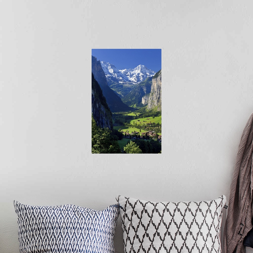 A bohemian room featuring Switzerland, Bernese Oberland, Lauterbrunnen town and Valley