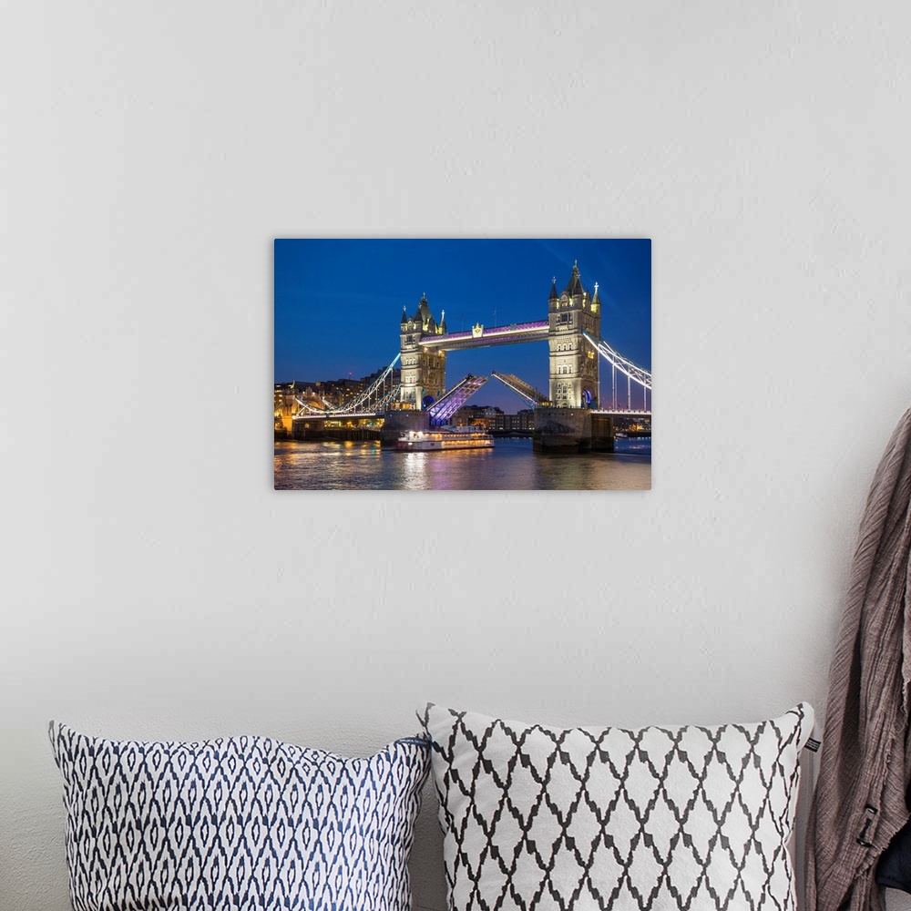 A bohemian room featuring Tower Bridge, London, England, Uk