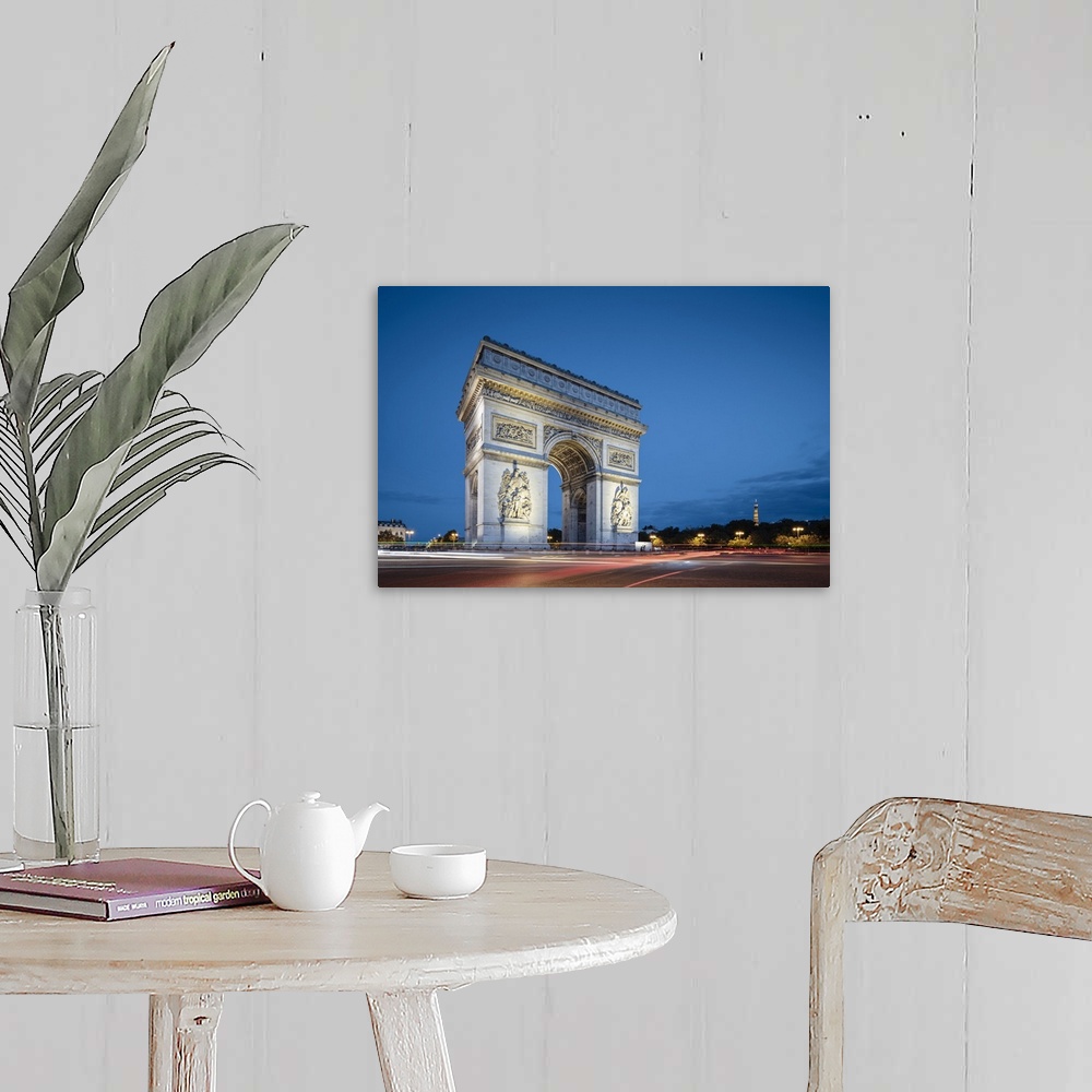 A farmhouse room featuring Twilight at Arc de Triomphe de l'etoile, Paris, France