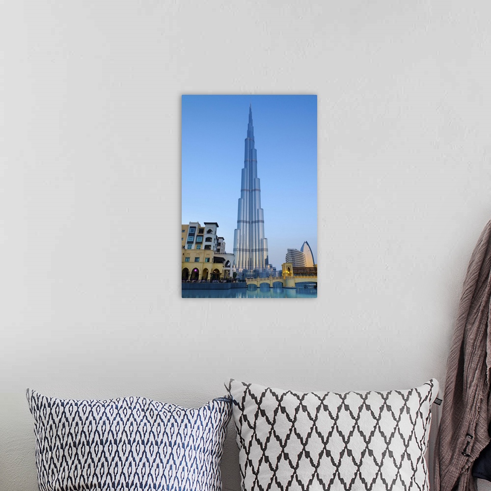 A bohemian room featuring UAE, Dubai, Burj Khalifa