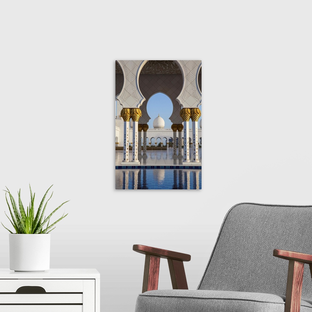 A modern room featuring United Arab Emirates, Abu Dhabi, Sheikh Zayed Grand Mosque, Gilded columns and reflecting pool
