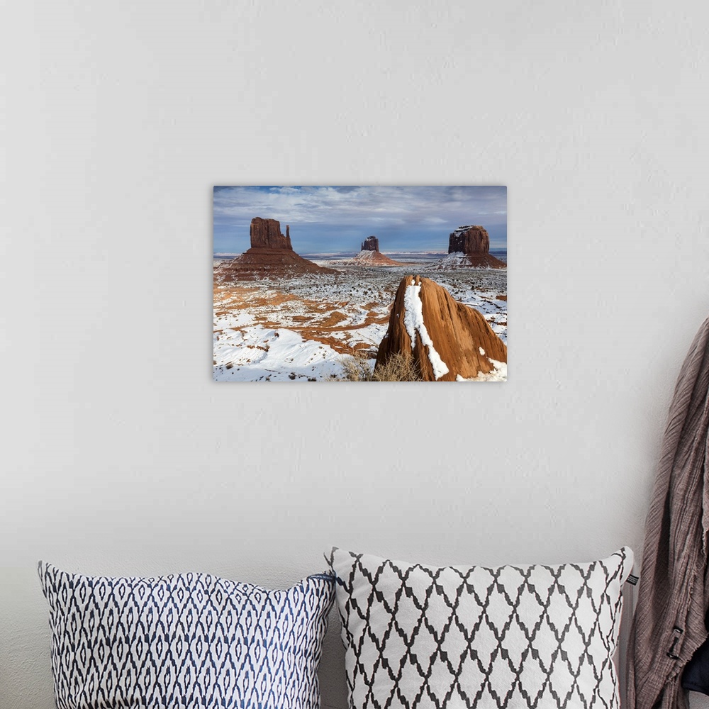 A bohemian room featuring USA, Arizona, Monument Valley.