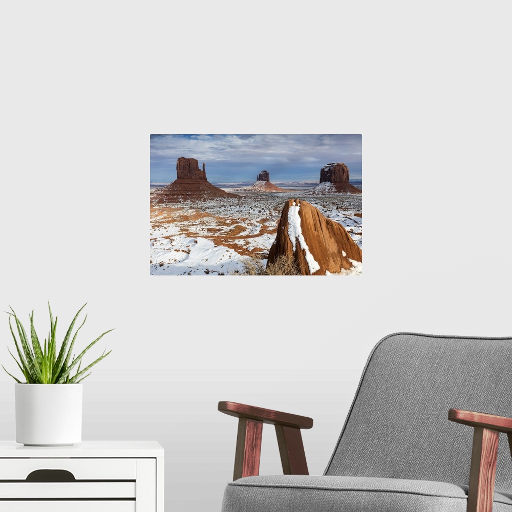 A modern room featuring USA, Arizona, Monument Valley.