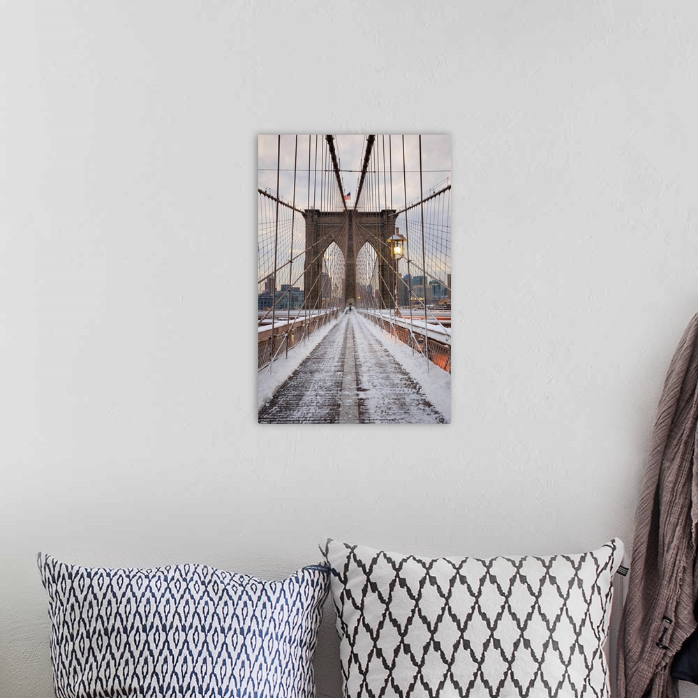 A bohemian room featuring USA, new York city, Brooklyn, Brooklyn bridge.
