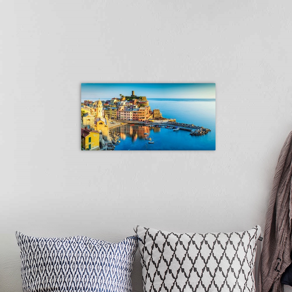 A bohemian room featuring Vernazza, Cinque Terre, Liguria, Italy