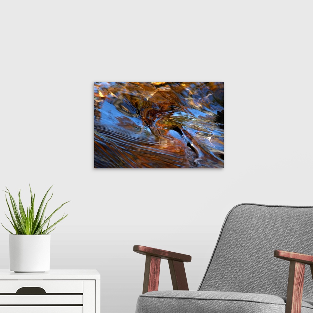 A modern room featuring Abstract shot of flowing water, Michigan