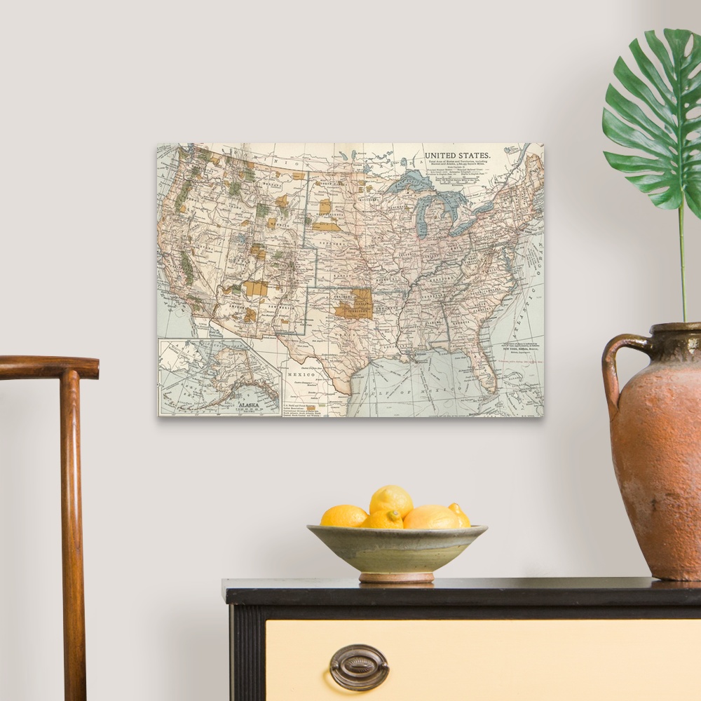 A traditional room featuring United States - Vintage Map