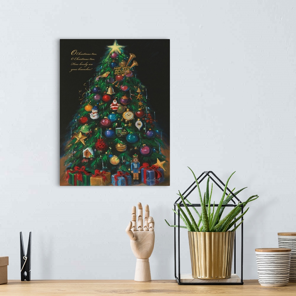 A bohemian room featuring Christmas Tree