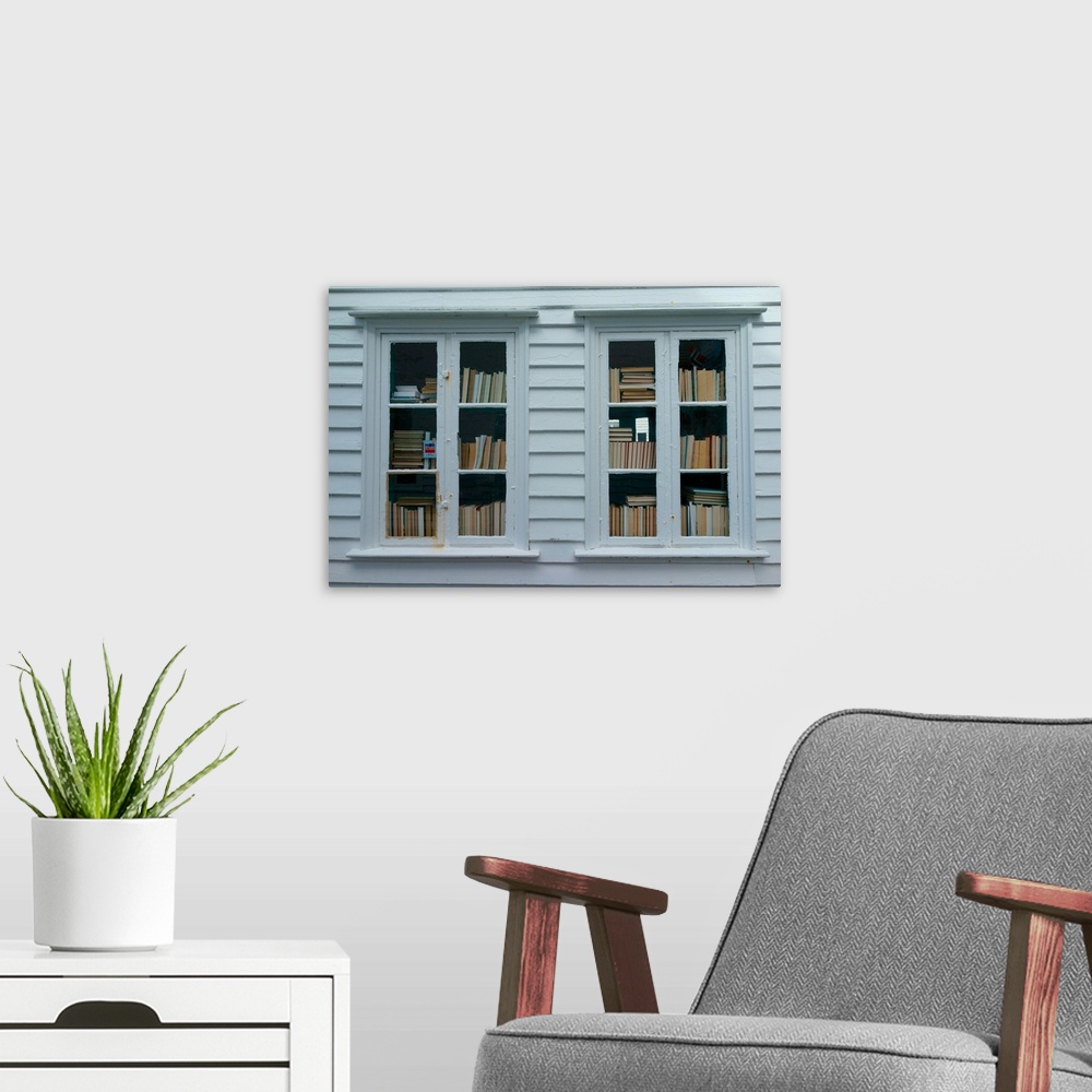A modern room featuring Norway, Skudeneshavn: windows as bookshelves