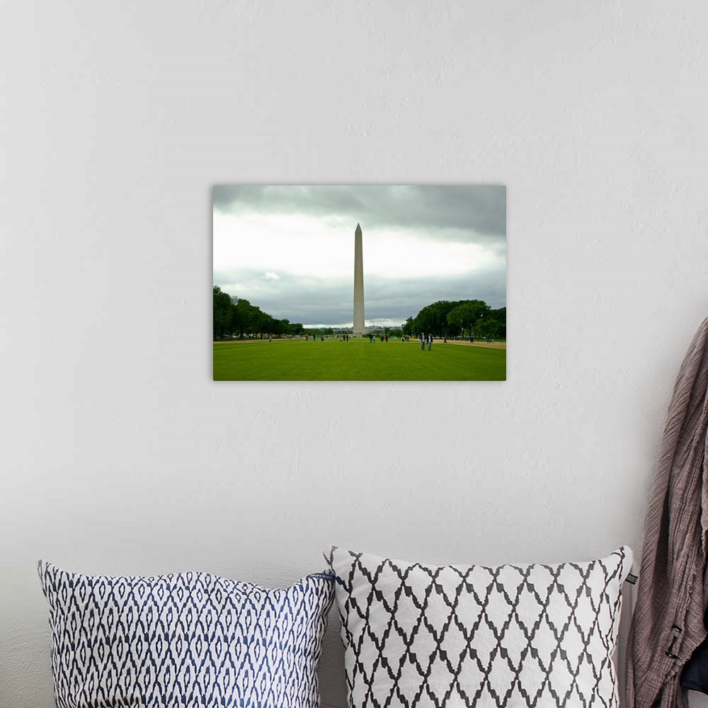 A bohemian room featuring Usa, DC, Washington Monument