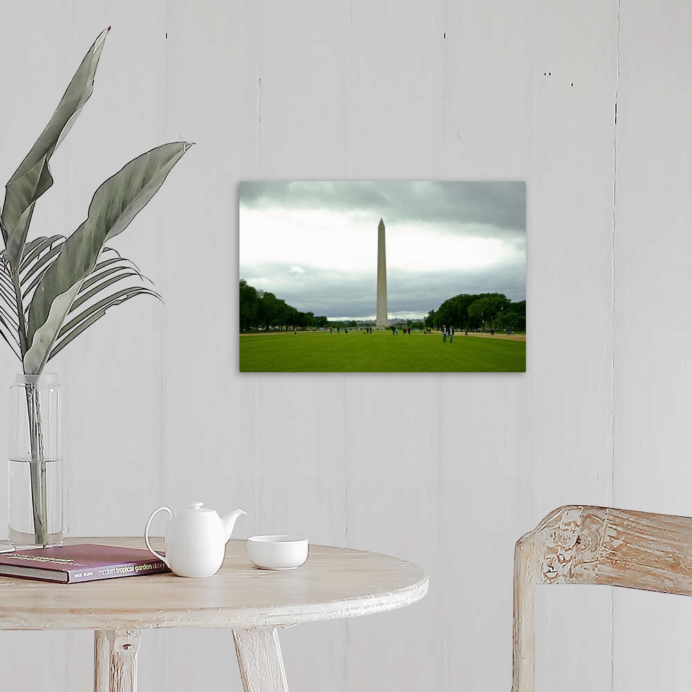 A farmhouse room featuring Usa, DC, Washington Monument