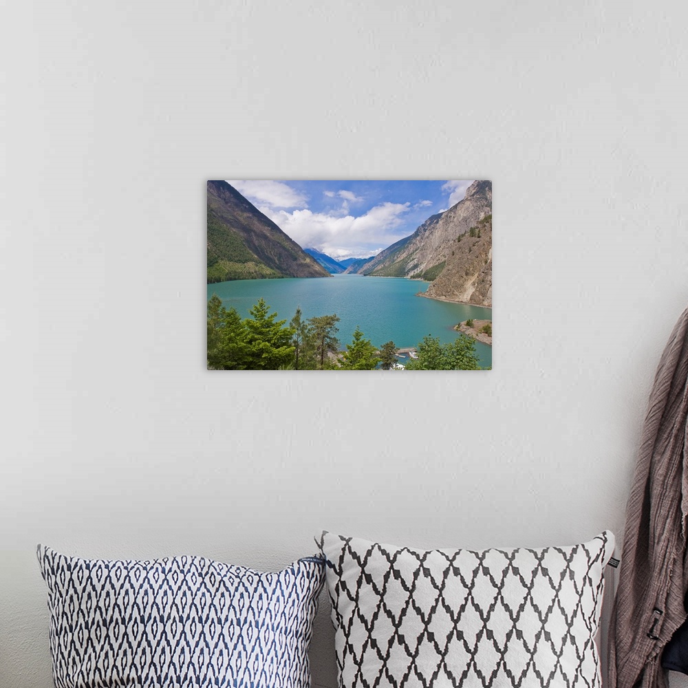 A bohemian room featuring Scenic mountains around the blue waters of Lake Louise.