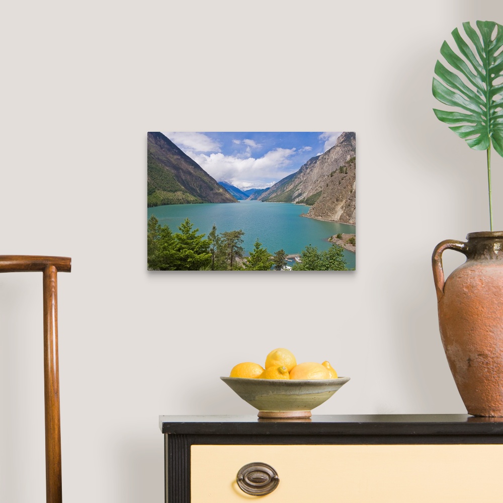 A traditional room featuring Scenic mountains around the blue waters of Lake Louise.