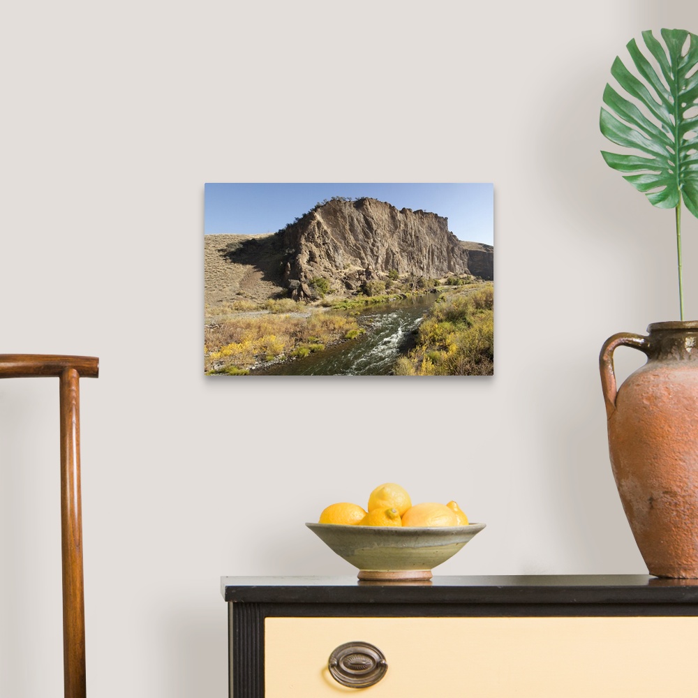A traditional room featuring Goose Rock, a geologic formation above the John Day River in the John Day Fossil Beds National Mo...