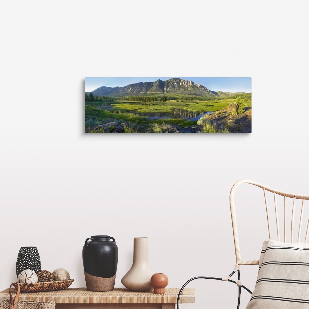 A farmhouse room featuring Panorama view of Windy Mountain, Wyoming