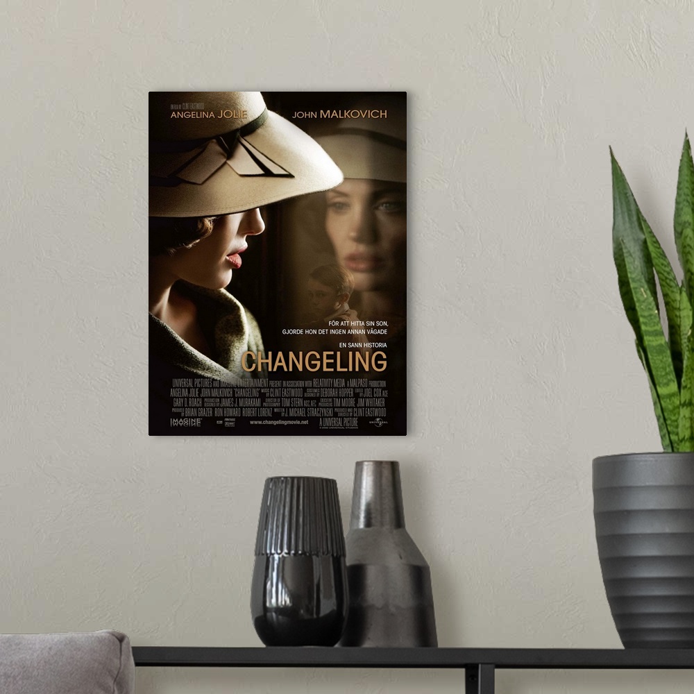 A modern room featuring Changeling - Movie Poster - Swedish