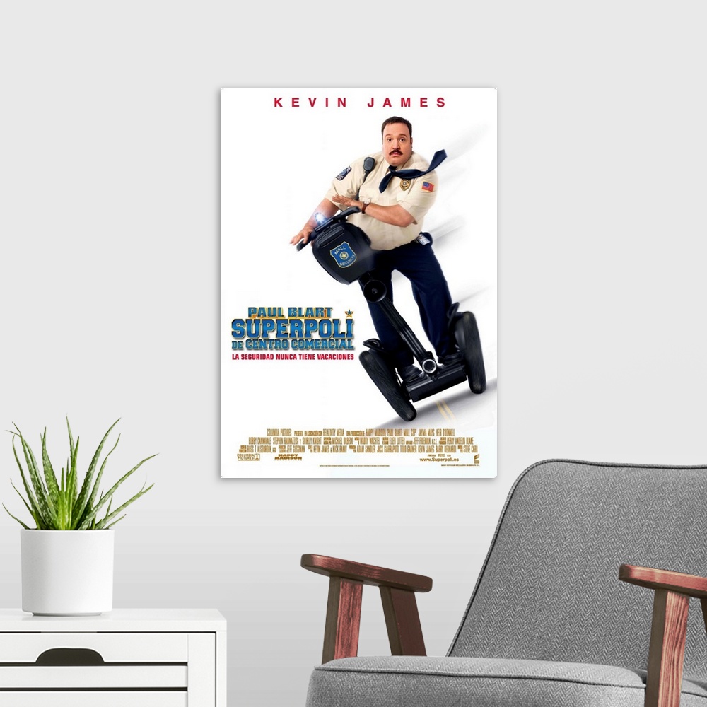 A modern room featuring Paul Blart: Mall Cop - Movie Poster - Spanish
