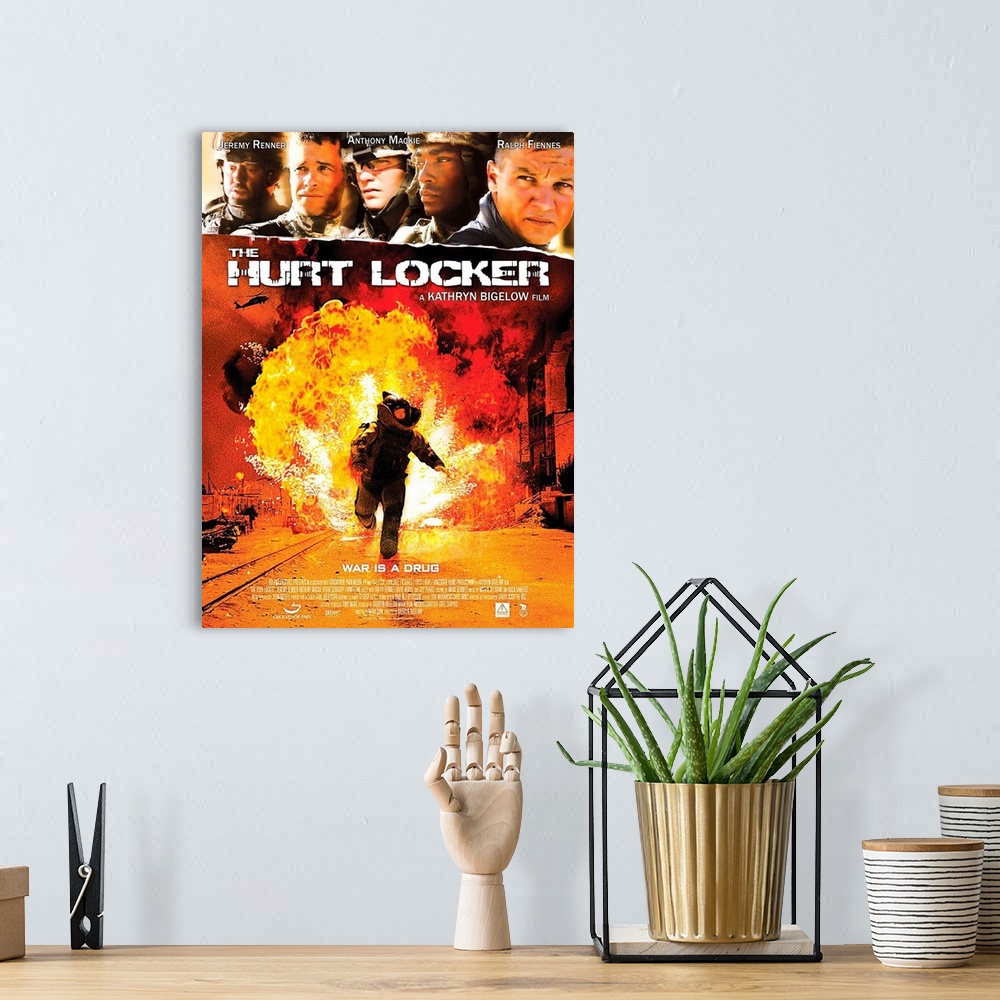 A bohemian room featuring The Hurt Locker - Movie Poster