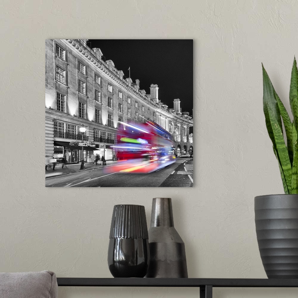 A modern room featuring Piccadilly Circle Bus Blur