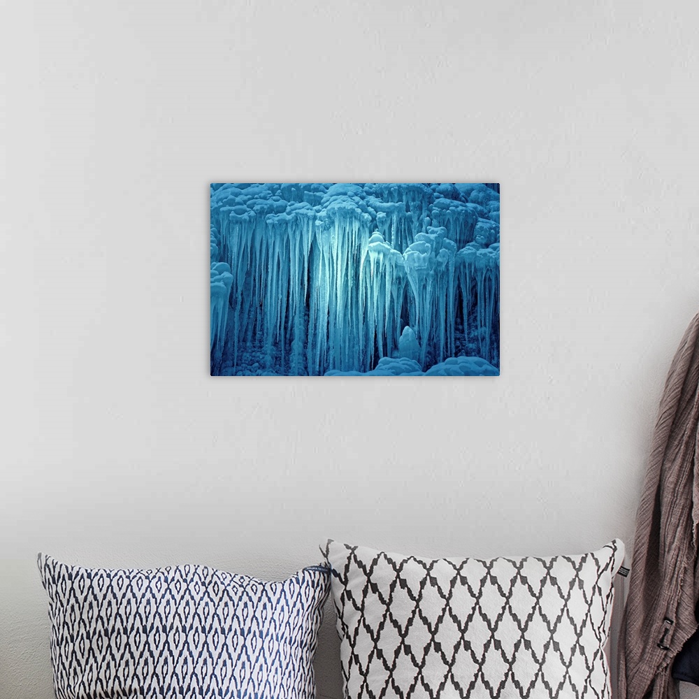 A bohemian room featuring Frozen waterfall