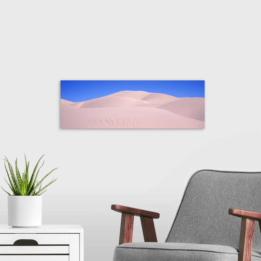 A modern room featuring Algodones Dunes CA